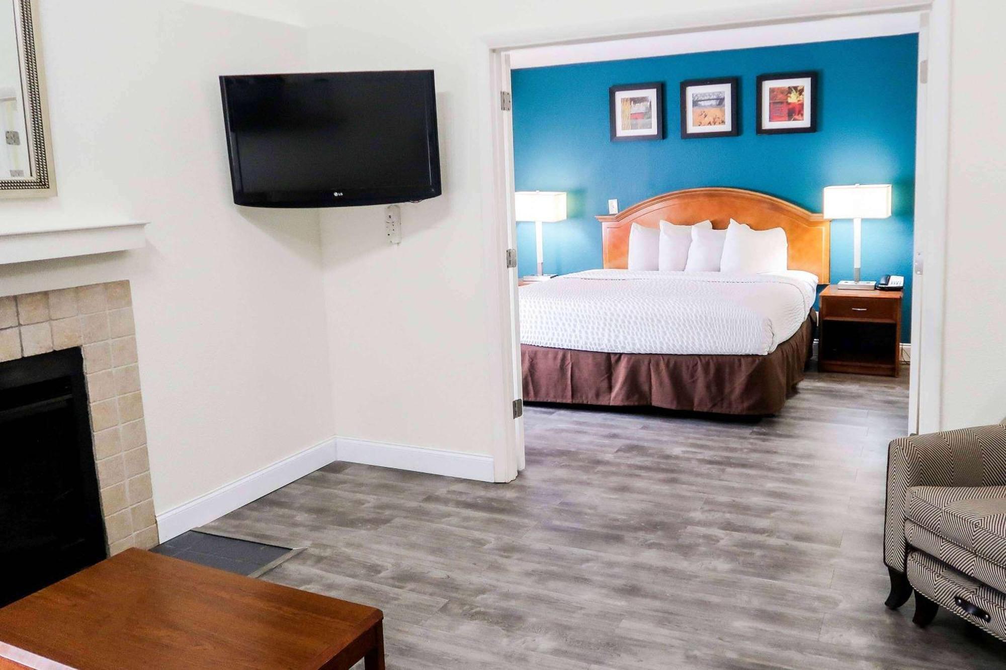 Tysons Corner Suites, A Baymont By Wyndham Vienna Exterior foto
